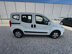 Weiß Gebraucht 2019 Fiat Qubo Trekking Van / Kleinbus | 7.190 €