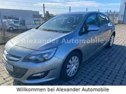 Silber Gebraucht 2013 Opel Astra Edition Limousine | 5.199 € (Fairer Preis)