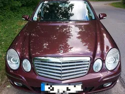 Rot Gebraucht 2008 Mercedes E230 Elegance Limousine | 9.800 € (Fairer Preis)