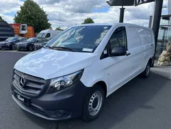 Weiss Gebraucht 2024 Mercedes Vito Van / Kleinbus | 46.230 €