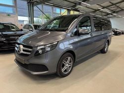 Selenitgrau Gebraucht 2022 Mercedes V220 Van / Kleinbus | 43.990 € (Guter Preis)