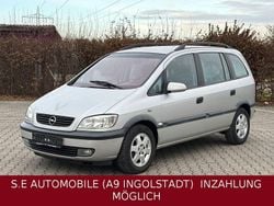 Silber Gebraucht 2002 Opel Zafira Comfort Van / Kleinbus | 1.490 € (Fairer Preis)