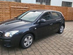 Schwarz Gebraucht 2010 Hyundai i30 Comfort Limousine | 1.500 € (Superpreis)