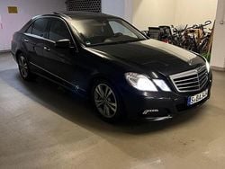 Schwarz Gebraucht 2009 Mercedes E500 Avantgarde Limousine | 12.999 € (Guter Preis)