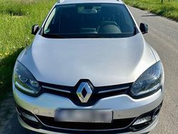 Silber Gebraucht 2015 Renault Mégane GrandTour Bose Edition Kombi | 6.599 €