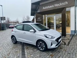 Lumen grey / mic Neu 2024 Hyundai i10 Trend Kleinwagen | 16.890 € (Fairer Preis)