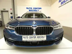 Phytonicblau metallic Gebraucht 2021 BMW 530 Kombi | 26.700 € (Superpreis)