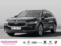 Schwarz Gebraucht 2025 Skoda Superb Selection Kombi | 49.980 €