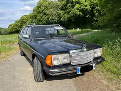 Blau Gebraucht 1980 Mercedes 250 Kombi | 10.700 €