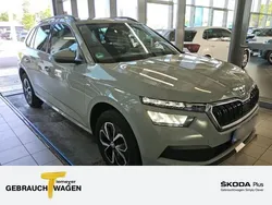 Grau Gebraucht 2020 Skoda Kamiq Drive SUV | 19.950 € (Fairer Preis)