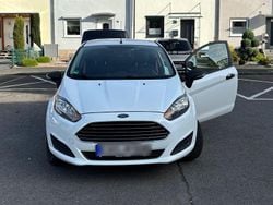 Weiß Gebraucht 2015 Ford Fiesta Trend Kleinwagen | 5.600 € (Guter Preis)