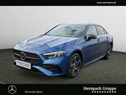 Spektralblau Gebraucht 2023 Mercedes A250 AMG line Limousine | 33.980 € (Etwas zu teuer)