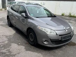 Gebraucht 2011 Renault Mégane III Dynamique Limousine | 2.000 € (Guter Preis)