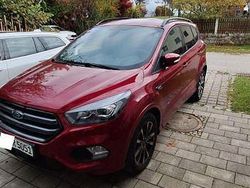 Rot Gebraucht 2018 Ford Kuga ST-Line SUV | 21.500 € (Fairer Preis)