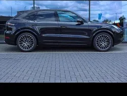 Schwarz Gebraucht 2019 Porsche Cayenne S SUV | 53.900 € (Etwas zu teuer)