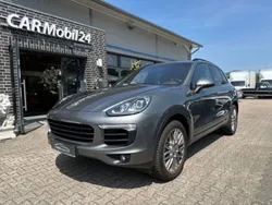 Meteorgraumetallic (metallic) Gebraucht 2015 Porsche Cayenne SUV | 36.899 € (Teuer)