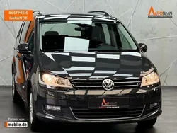 Grau Gebraucht 2022 VW Sharan Comfortline Van / Kleinbus | 25.990 € (Guter Preis)