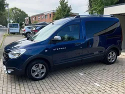 Blau Gebraucht 2019 Dacia Dokker Stepway Van | 13.990 € (Teuer)