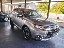 Grau Gebraucht 2018 Mitsubishi Outlander Edition SUV | 16.990 € (Fairer Preis)