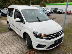 Weiß Gebraucht 2016 VW Caddy Family Van / Kleinbus | 6.999 € (Fairer Preis)