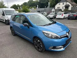 Blau Gebraucht 2016 Renault Scénic III Bose Edition Van / Kleinbus | 8.390 € (Fairer Preis)