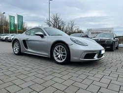 Silber Gebraucht 2022 Porsche Cayman Coupé | 58.500 € (Superpreis)