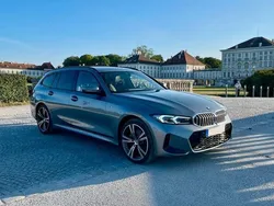 Grau Gebraucht 2023 BMW 330e M Sport Kombi | 42.700 € (Fairer Preis)