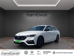 Weiss Gebraucht 2021 Skoda Octavia RS Kombi | 25.609 € (Fairer Preis)