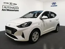 Atlas white / sol Neu 2024 Hyundai i10 Select Kleinwagen | 16.799 € (Fairer Preis)