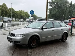 Grau Gebraucht 2003 Audi A4 Kombi | 850 € (Superpreis)