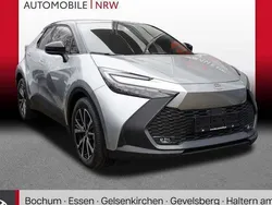 Shimmering silver metallic / dach schwarz Gebraucht 2024 Toyota C-HR Team SUV | 28.989 € (Superpreis)