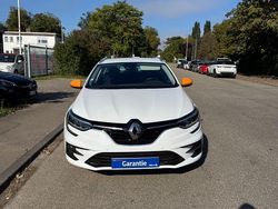 Weiß Gebraucht 2022 Renault Mégane IV Business Limousine | 8.980 € (Fairer Preis)