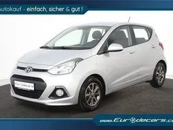 Silber Gebraucht 2015 Hyundai i10 Kleinwagen | 6.950 € (Etwas zu teuer)