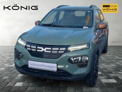Grün Gebraucht 2023 Dacia Spring Extreme Kleinwagen | 16.999 € (Etwas zu teuer)