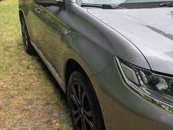 Grau Gebraucht 2020 Mitsubishi Outlander P-HEV Plus SUV | 22.100 € (Fairer Preis)