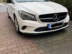 Weiß Gebraucht 2017 Mercedes CLA180 Shooting Brake Kombi | 14.000 € (Fairer Preis)
