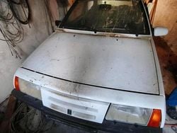 Weiß Gebraucht 1993 Lada Samara Kleinwagen | 1.500 €