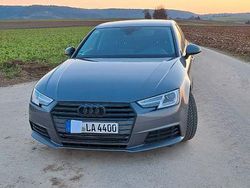 Grau Gebraucht 2018 Audi A4 Sport Limousine | 12.500 € (Superpreis)