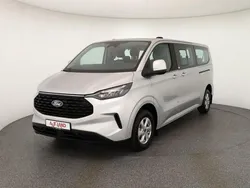 Silber Gebraucht 2025 Ford Tourneo Custom Van / Kleinbus | 45.890 €