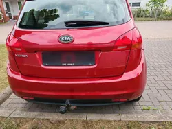 Rot Gebraucht 2011 Kia Venga Edition 7 Kleinwagen | 3.500 € (Guter Preis)