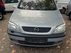 Silber Gebraucht 2001 Opel Zafira Comfort Van / Kleinbus | 1.200 € (Guter Preis)