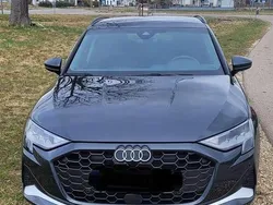 Grau Gebraucht 2024 Audi A3 Sportback Ambiente Kombi | 33.999 € (Fairer Preis)