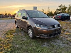 Braun Gebraucht 2010 VW Sharan Highline Van / Kleinbus | 9.599 € (Guter Preis)