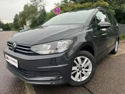 Grau Gebraucht 2022 VW Touran Comfortline Van / Kleinbus | 17.699 € (Superpreis)