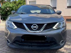 Grau Gebraucht 2016 Nissan Qashqai SUV | 14.900 € (Fairer Preis)