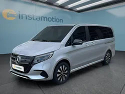 Silber Gebraucht 2024 Mercedes EQV300 Van / Kleinbus | 56.199 €