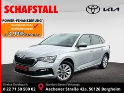 Silber (brilliantsilber metallic) Gebraucht 2023 Skoda Scala Ambition Kleinwagen | 21.979 € (Guter Preis)