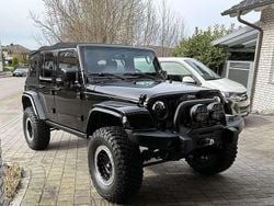 Schwarz Gebraucht 2018 Jeep Wrangler Unlimited SUV | 32.499 € (Teuer)