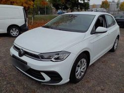Pure white Gebraucht 2023 VW Polo Life Limousine | 15.930 € (Guter Preis)