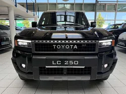 Tiefschwarz mica 218 Gebraucht 2024 Toyota Land Cruiser TEC-Edition SUV | 84.895 € (Teuer)